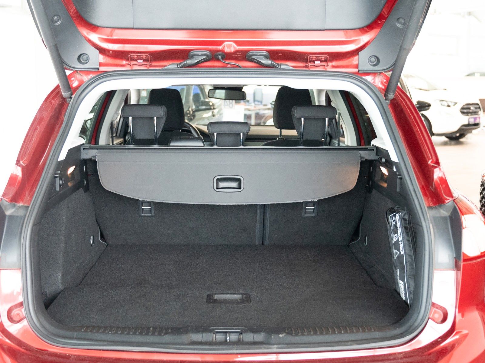 Fahrzeugabbildung Ford Focus Turnier Active WINTER-P/AHK/NAVI/KEYFREE