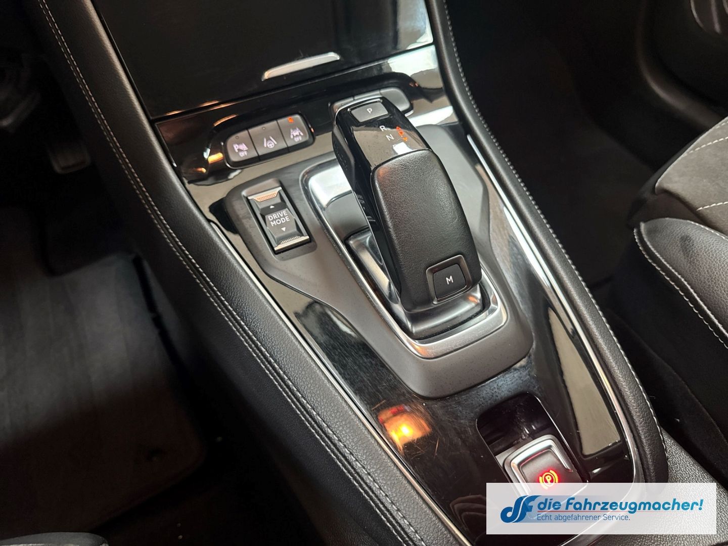Fahrzeugabbildung Opel Grandland Ultimate 1.5 DNavi Leder Kamera Klimas