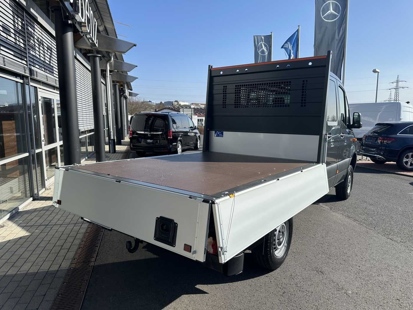 Fahrzeugabbildung Mercedes-Benz Sprinter 319 CDI DoKa 3665 4x4 Klima AHK LED