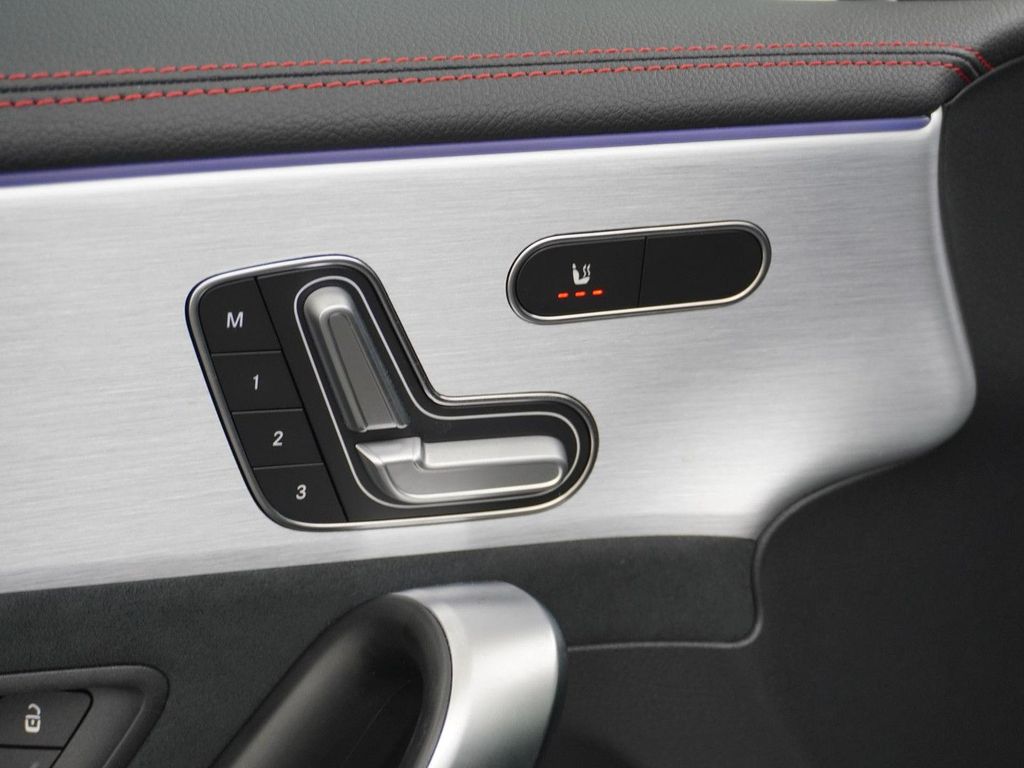 Mercedes-Benz CLA 250 e AMG Premium Plus | Panorama - Schiebed