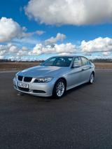 BMW Bmw 320i e90 , Automatik, Sitzheizung, Pdc... - BMW 320: 320si E90