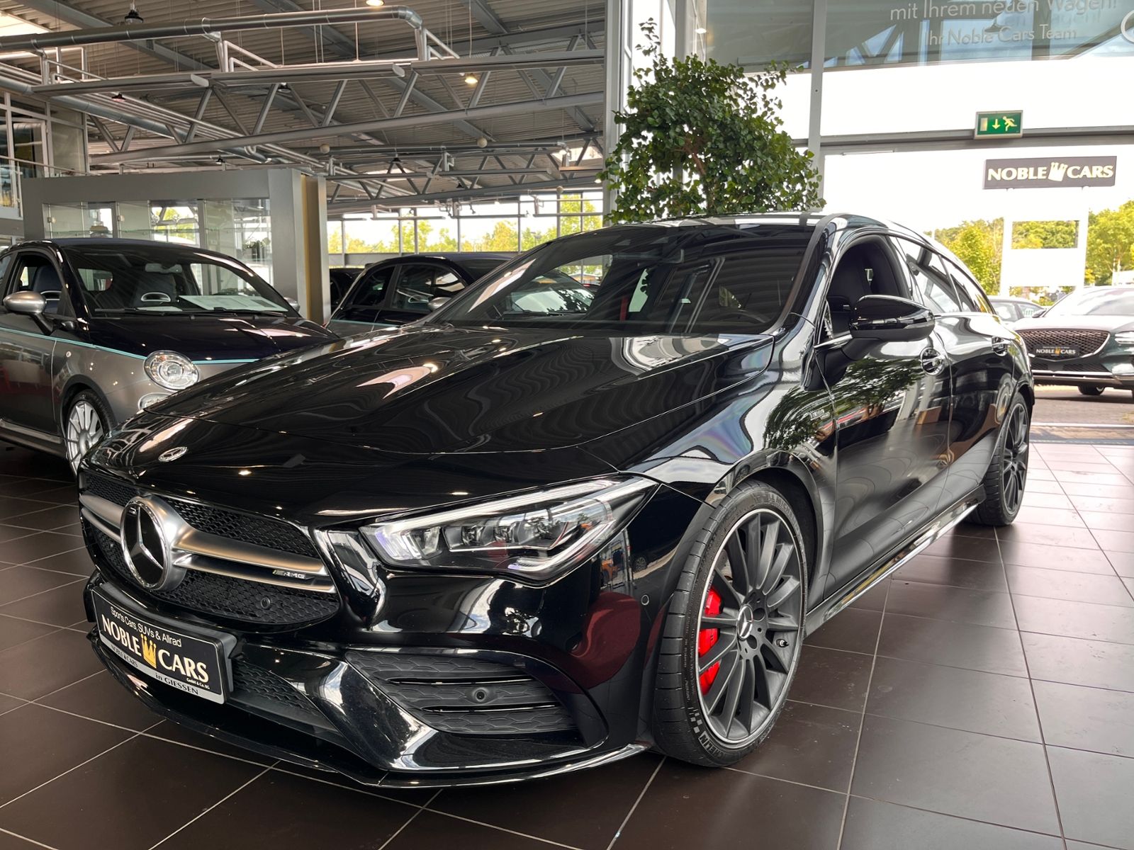 Fahrzeugabbildung Mercedes-Benz CLA -Klasse Shooting Brake 35 AMG 4MAITC 360°