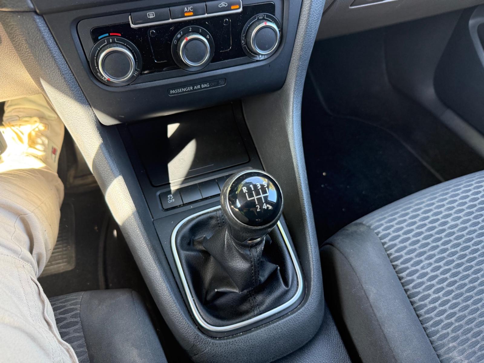Volkswagen Golf 2013 — photo 25