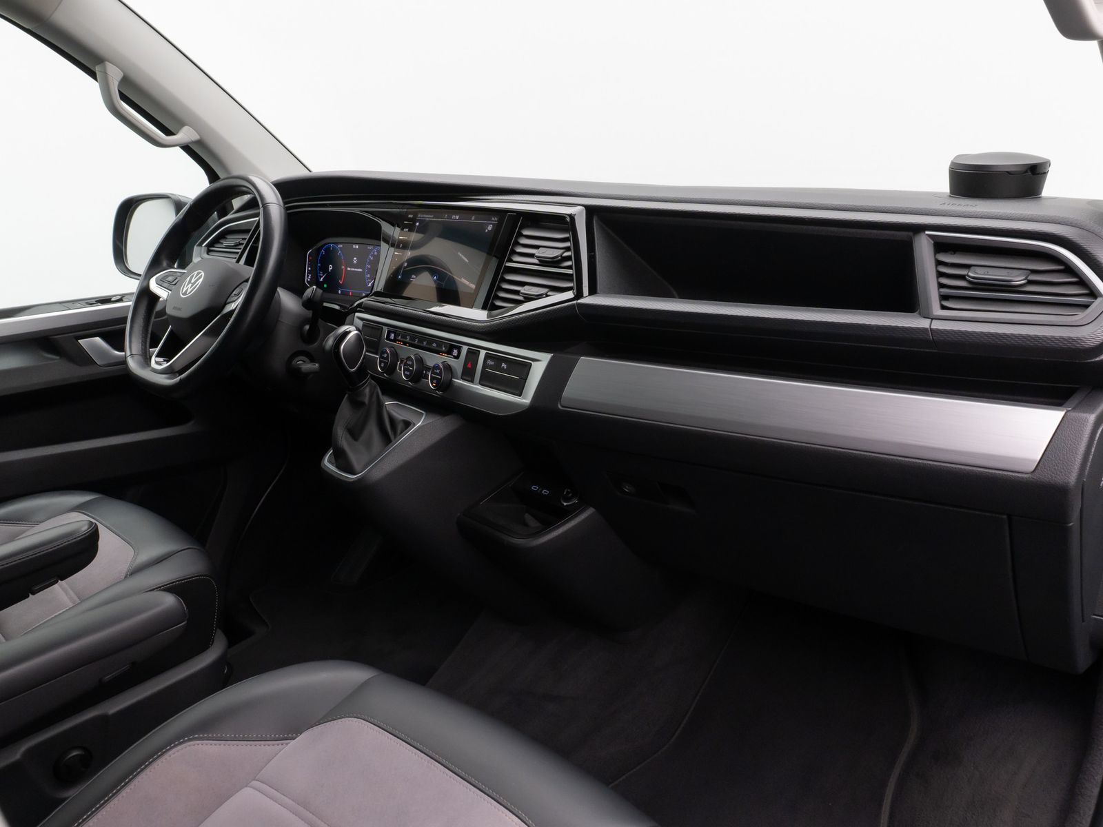 Fahrzeugabbildung Volkswagen T6 Multivan Kamera DAB Standheizung Navi Tempo