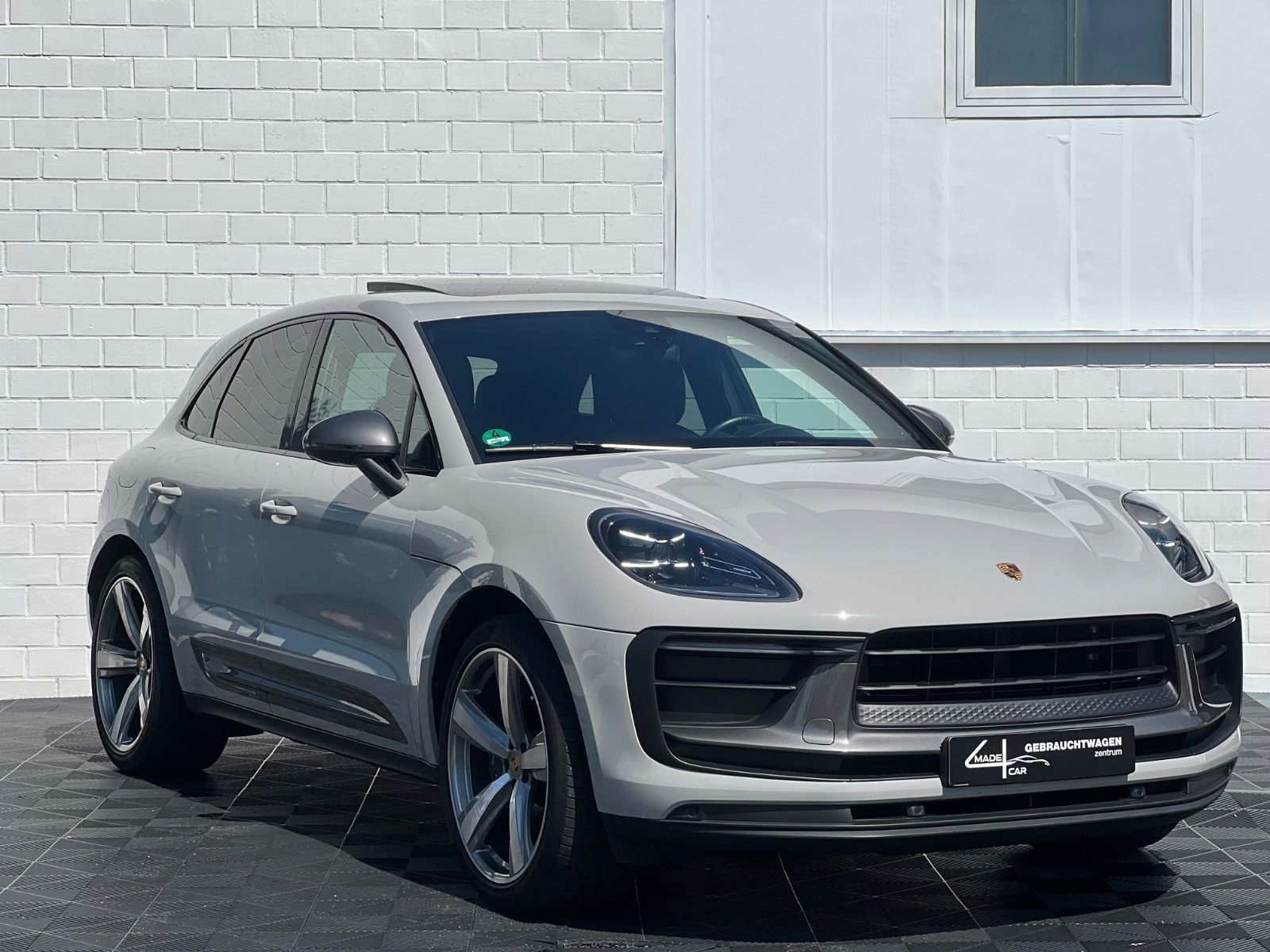 Porsche Macan T*SPORT-CHRONO*LUFTFED*PANO*APPROVED072028 foto 3