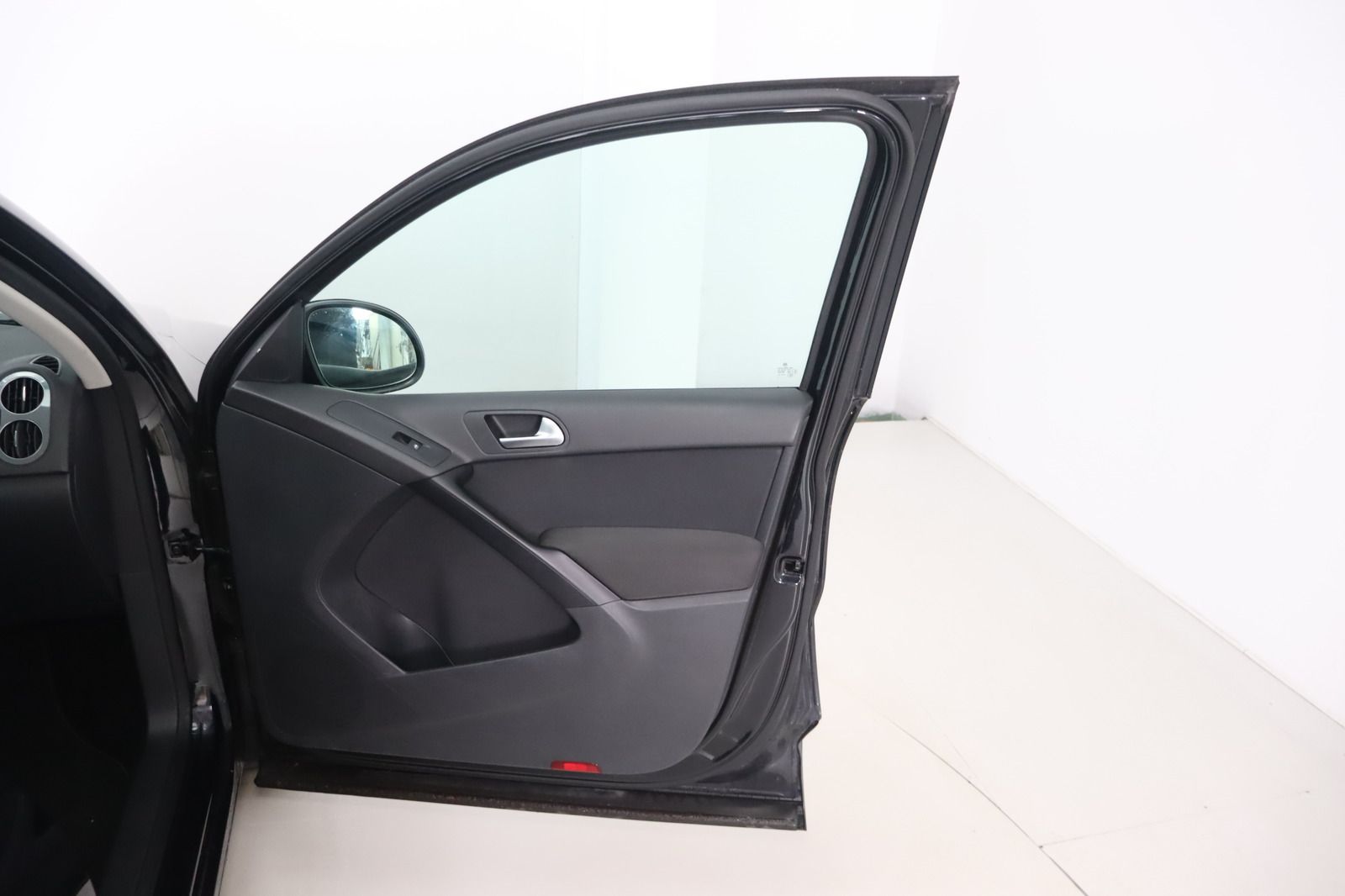 Fahrzeugabbildung Volkswagen Tiguan 1.4 TSI * HU/AU 09.2027