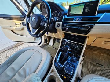 BMW 218 Active Tourer - 11