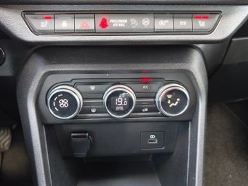 Dacia Sandero III Stepway Com*Navi*LED*SHZ*PDC*Kamera*