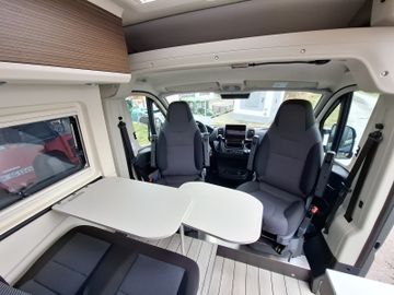 Westfalia Columbus 600 E 140PS 8G LTE Solar LED Lithium 