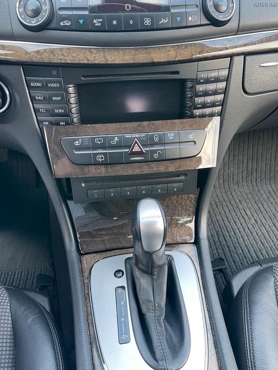 Mercedes-Benz 220 2004 — photo 8