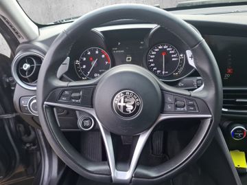 Alfa Romeo Giulia Super 2.0 Turbo 16V Kam.+KeyLess+Pano+SHZ