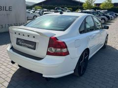 Fahrzeugabbildung Volvo S40 T5 Momentum *BLICKFANG* *TUNING*