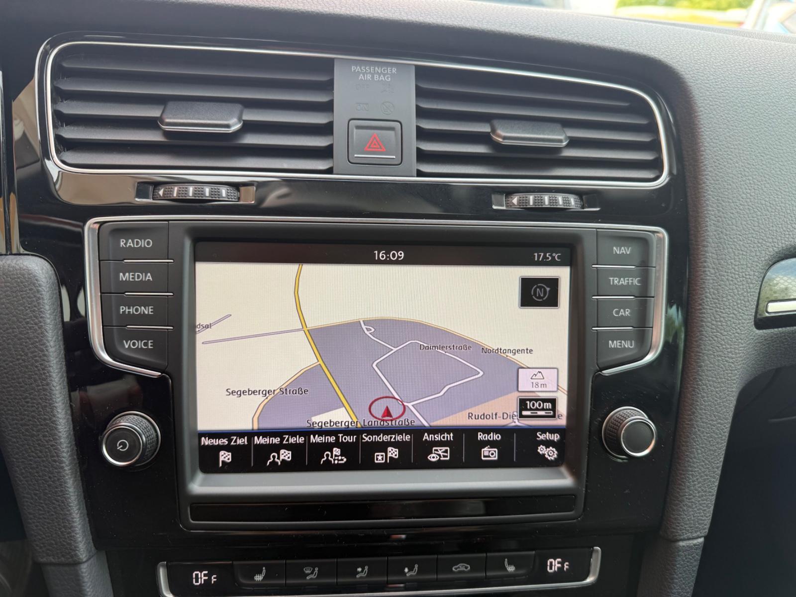 Volkswagen Golf VII Lim. Highline BMT=Leder-Kamera-AHK-=