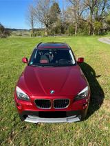 BMW X1 xDrive20d AHK/8-fach Bereift/NAVI/TüV NEU - BMW X1: Rot