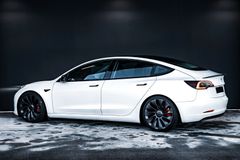 TESLA Model 3 Performance AWD Facelift KW V3 Fahrwerk