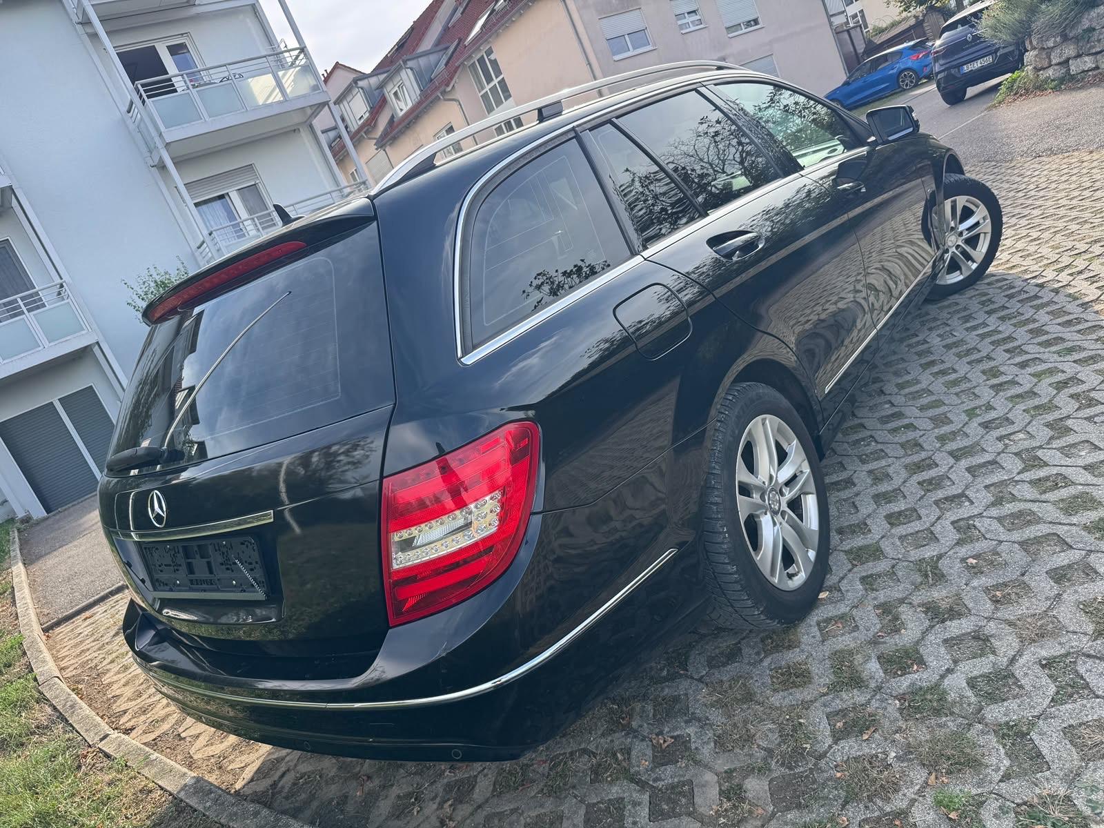Mercedes-Benz C180 2011 — photo 6