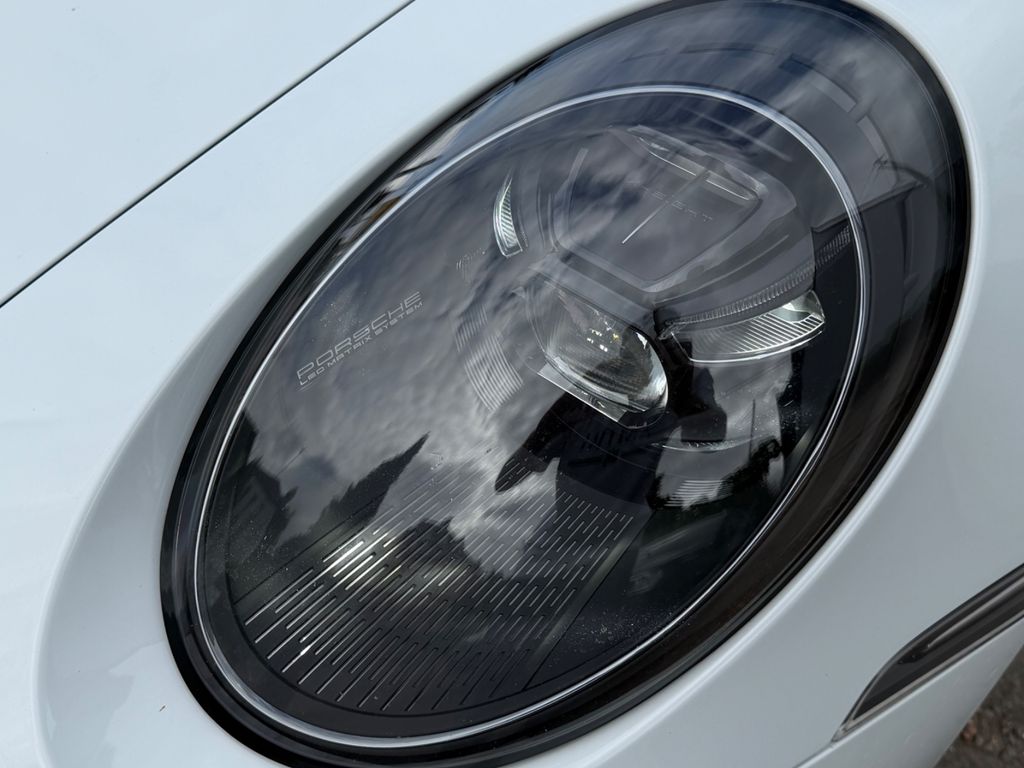 PORSCHE 911 2022