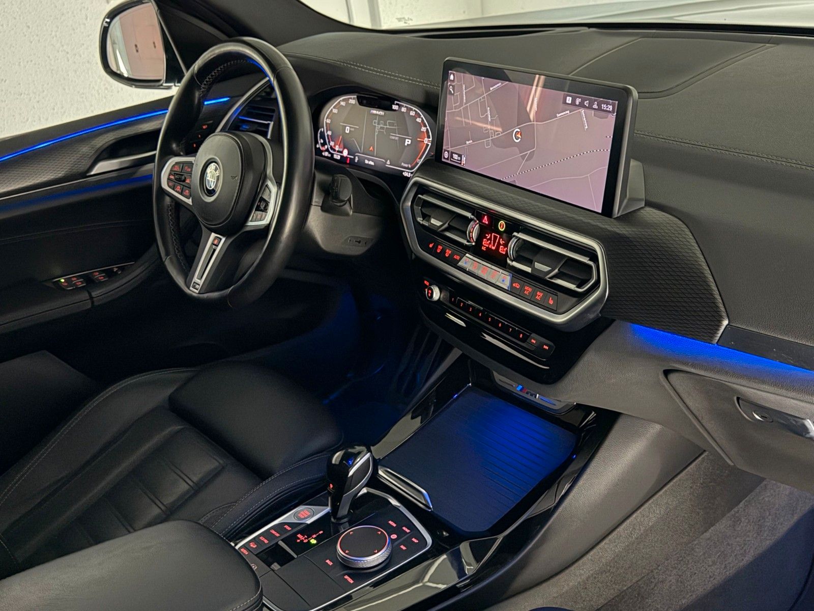 Fahrzeugabbildung BMW X3 M40i/FACELIFT/LASER/PANO/360*/ACC/HuD/STHZ