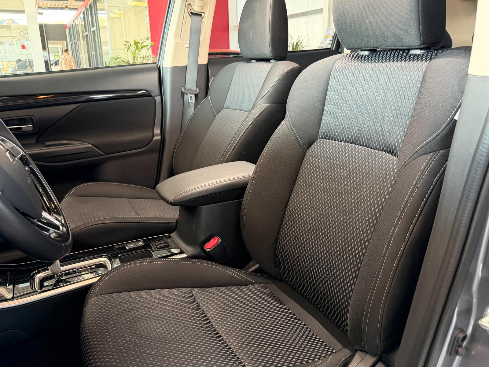 Mitsubishi Outlander 2.0 Diamant Edition 2WD "AHK"