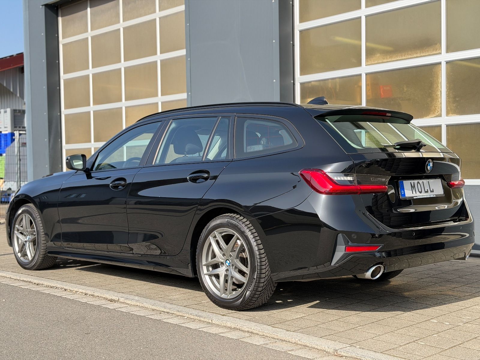 BMW 320 d xDrive Navi StdHzg. 8-fach LED+ SHZ ALU imagem 2
