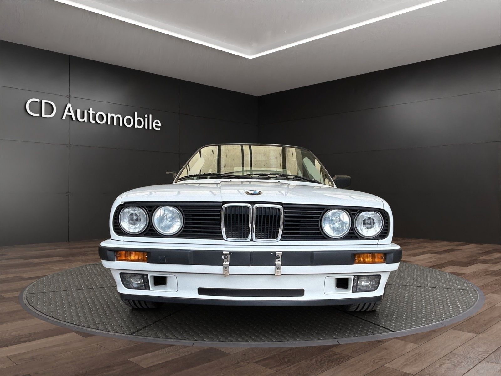 Fahrzeugabbildung BMW 320i E30/Automatik/Leder/H-Zulassung