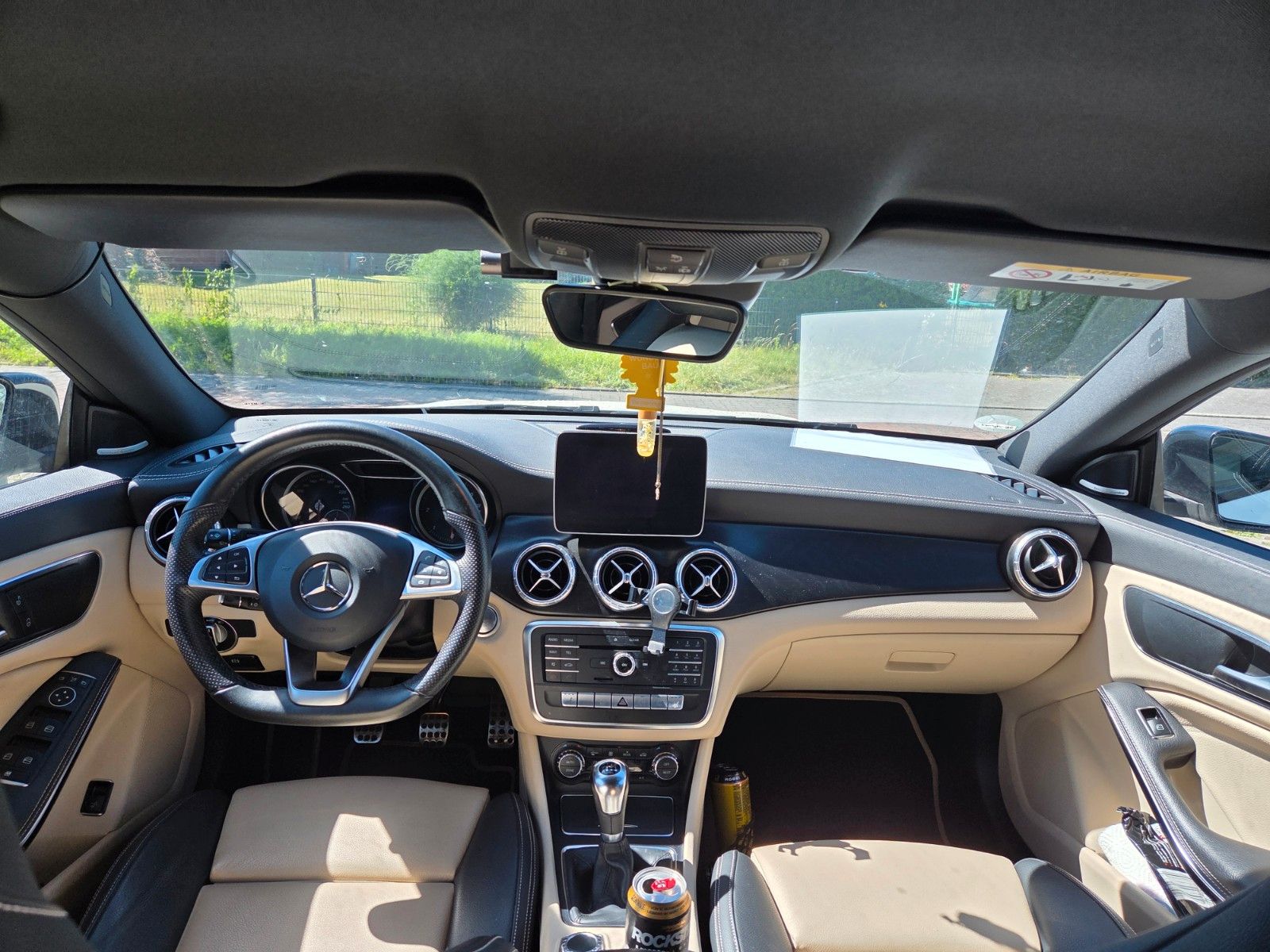 MERCEDES-BENZ CLA 200  Shooting Brake AMG Line Schalter