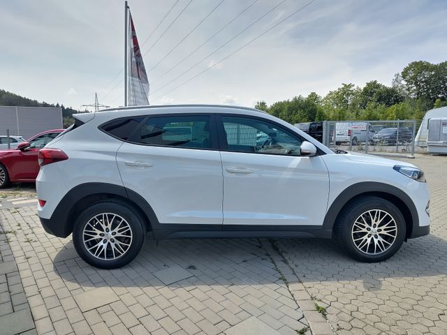Hyundai Tucson 1.6 T-GDI 4WD Navi Leder R.Kamera
