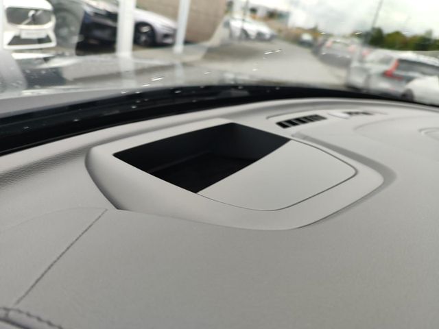 VOLVO XC 60 (Bild 16 von Array)