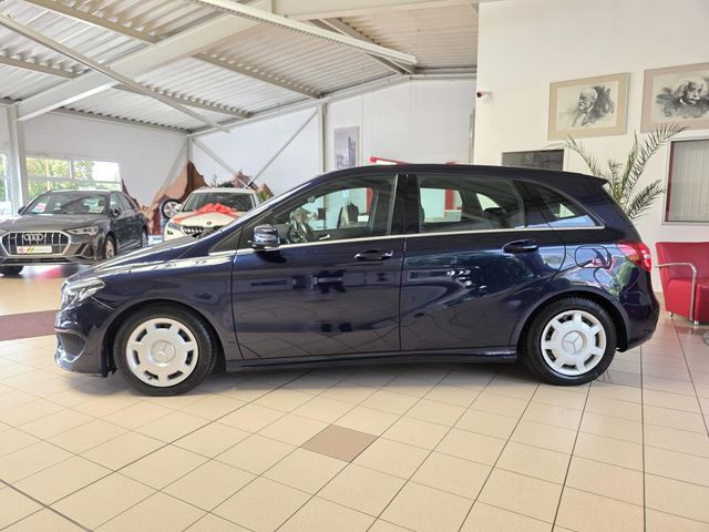 MERCEDES-BENZ B 180 — Foto 4