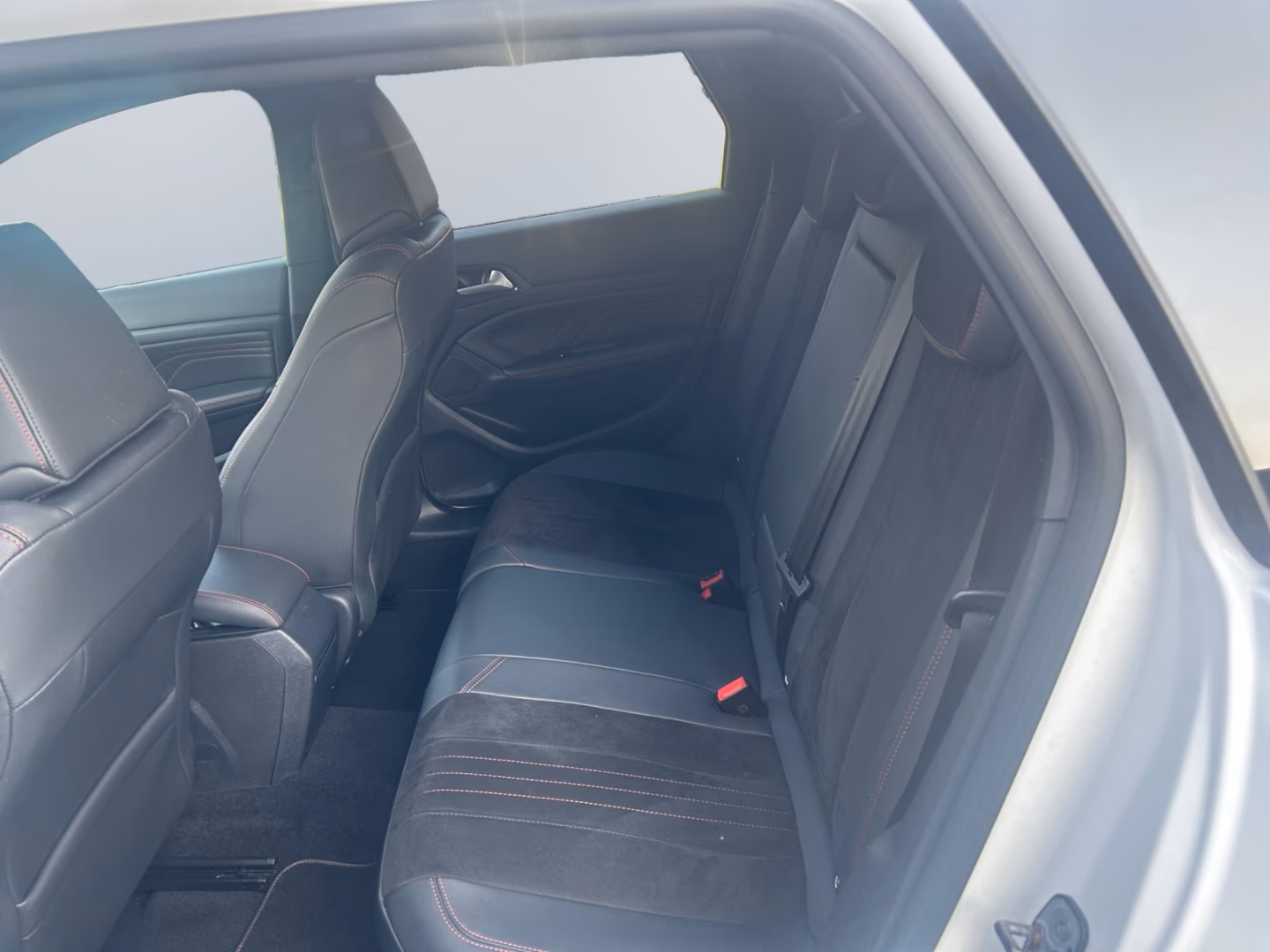 Peugeot 308 SW 1.5 BlueHDi 130 FAP GT *Pano*PDC*SHZ*