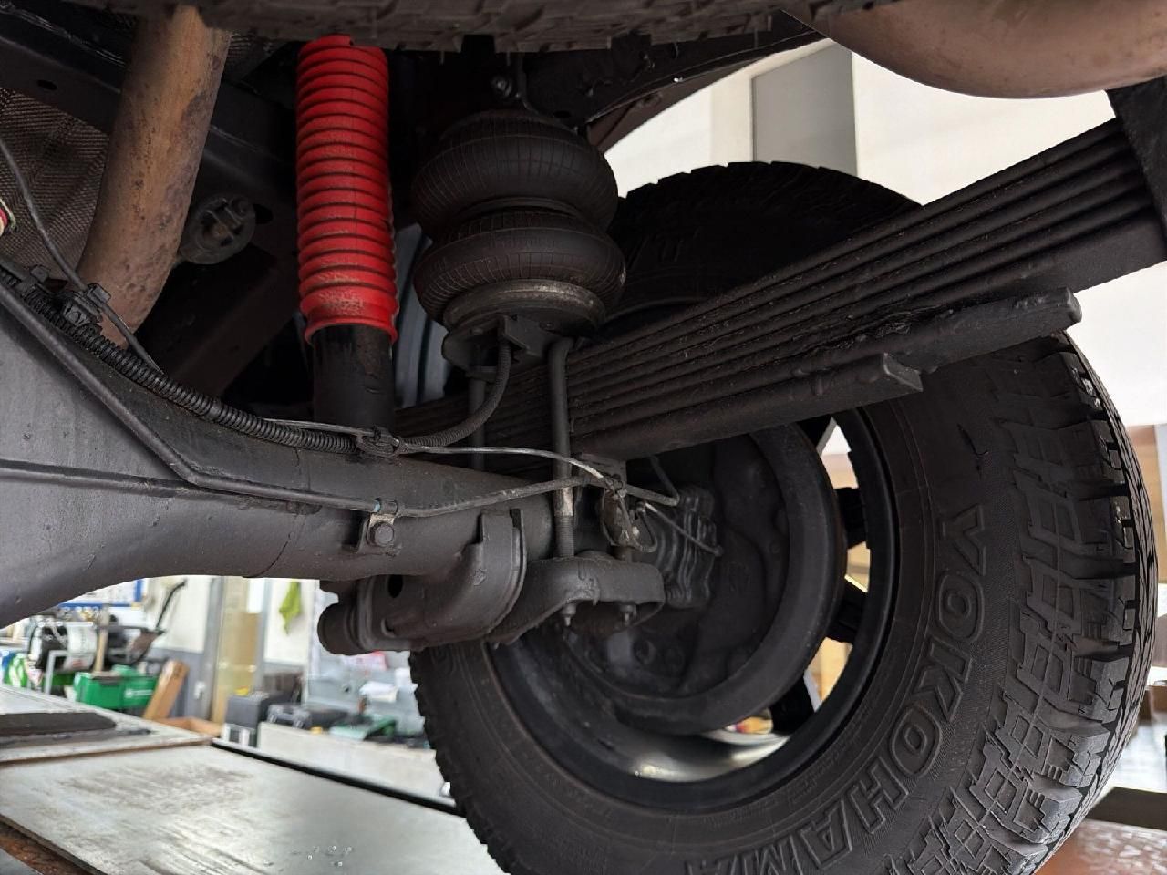Fahrzeugabbildung Toyota Hilux Double Cab Invincible 4x4
