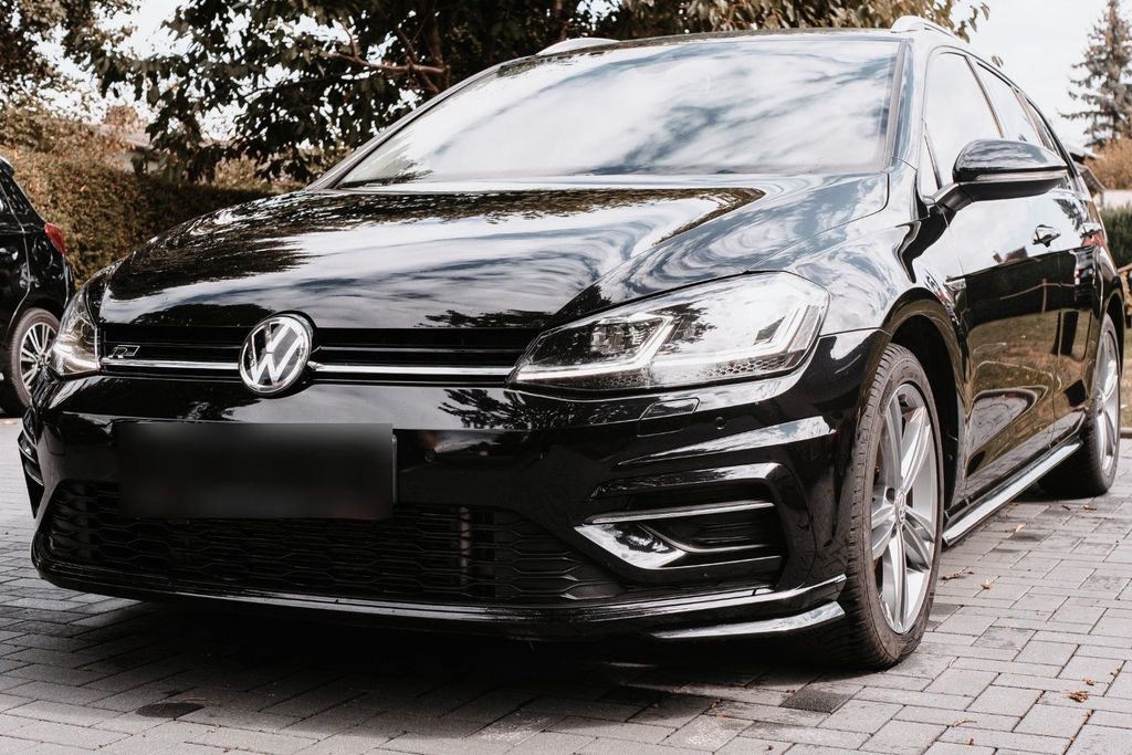 Image of Volkswagen Golf