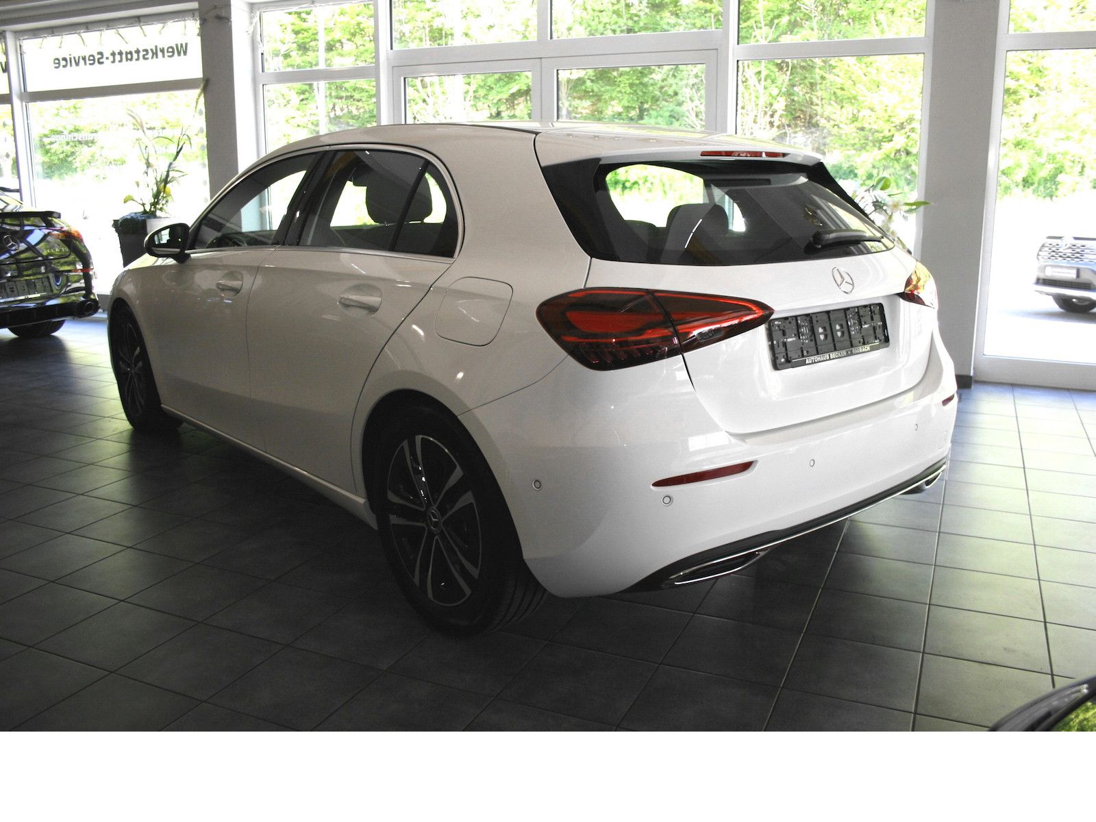 Fahrzeugabbildung Mercedes-Benz A 200 d Progr.Advanced*AHK*DISTRONIC*Winterpaket