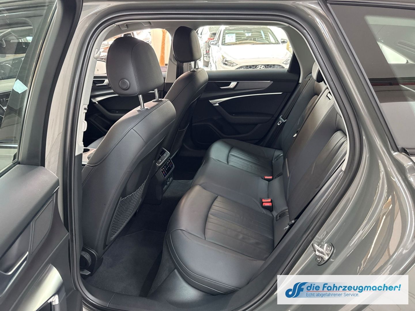 Fahrzeugabbildung Audi A6 Avant 40 TDI Navi LED ACC El. Heckklappe Mehr