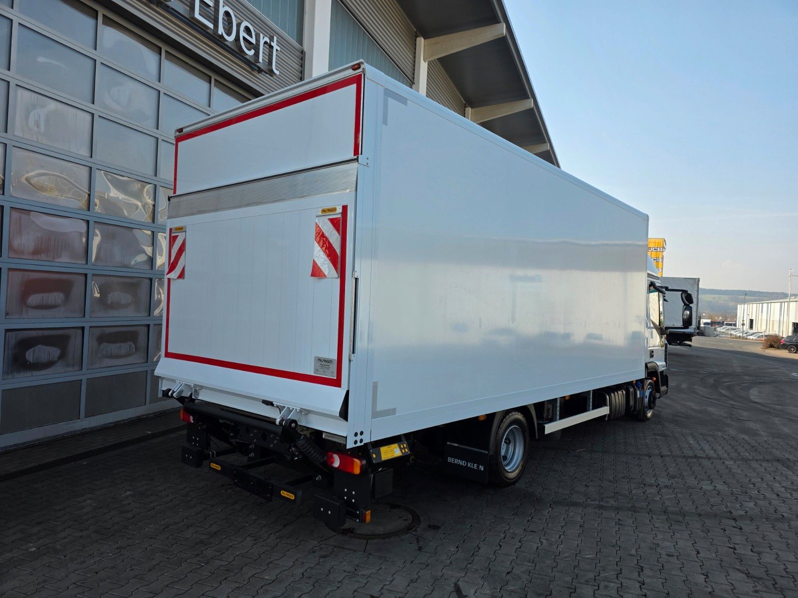 Fahrzeugabbildung Iveco Eurocargo ML75E21/P LBW 1.000kg L-Haus