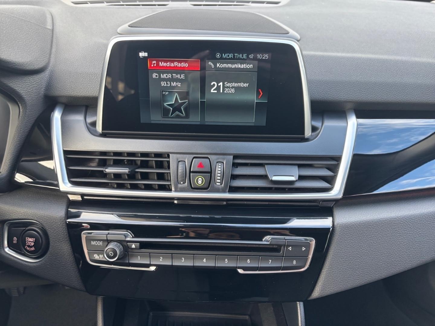 BMW 218 Active Tourer Advantage Navi El. Heckklappe, миниатюра 11