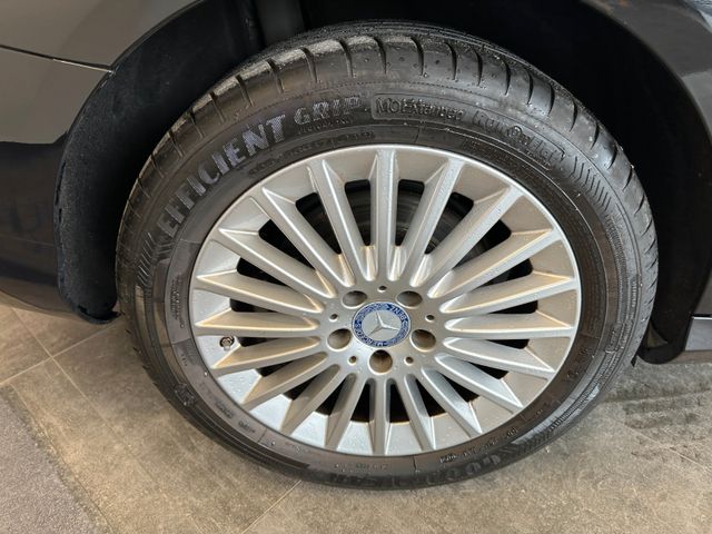 Mercedes-Benz C 200 C Limousine CGI *Avantgarde*Navi*Shz*9G*