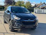 Hyundai ix35 Style 2WD/EU5/PANO/NAVI/Kamera/Leder - Hyundai ix35 Style mit Benzin-Antrieb
