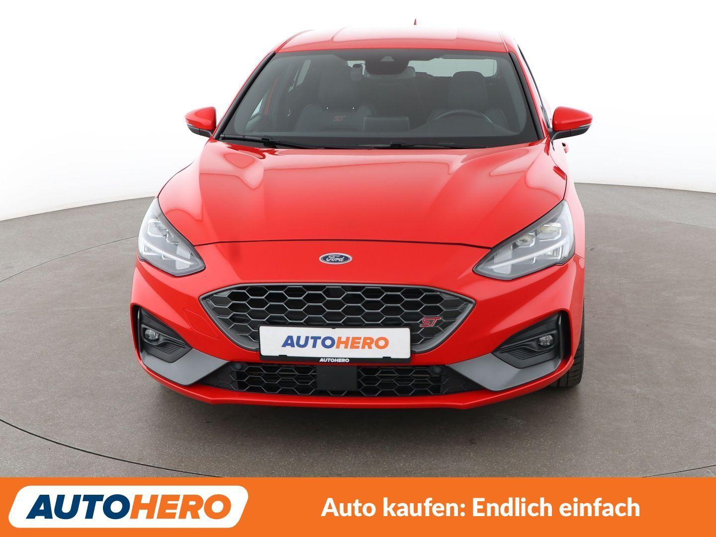 Ford Focus 2.3 EcoBoost ST *NAVI*LED*ACC*PDC*SHZ*LHZ*