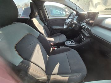 Dacia Jogger Extreme Hybrid 155 Winter, Navi, Driving