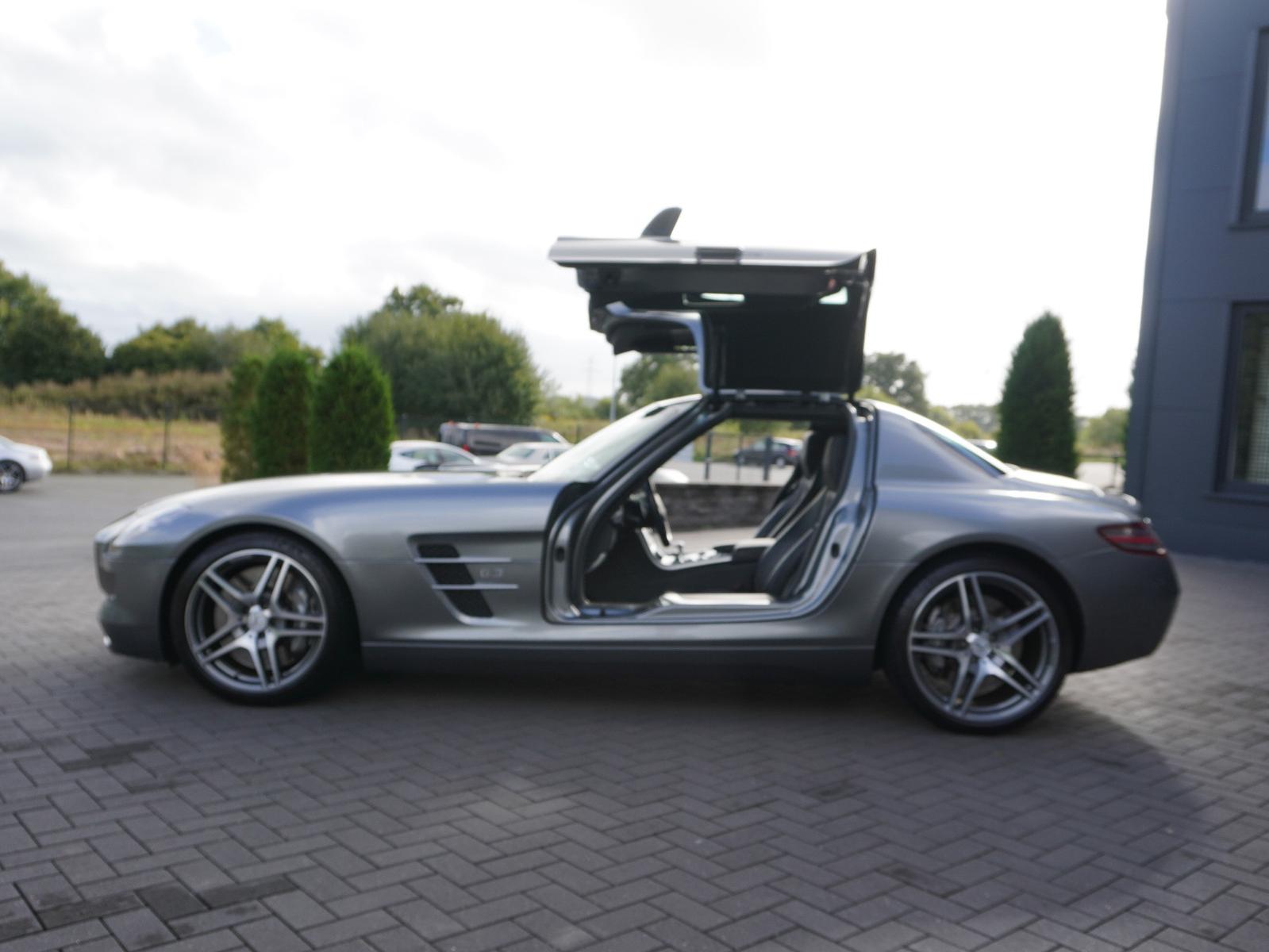 MERCEDES-BENZ SLS AMG 6.3 V8 IMOLA GRAU