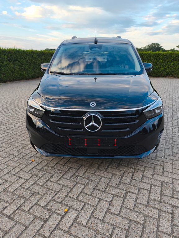 Image of Mercedes-Benz EQT