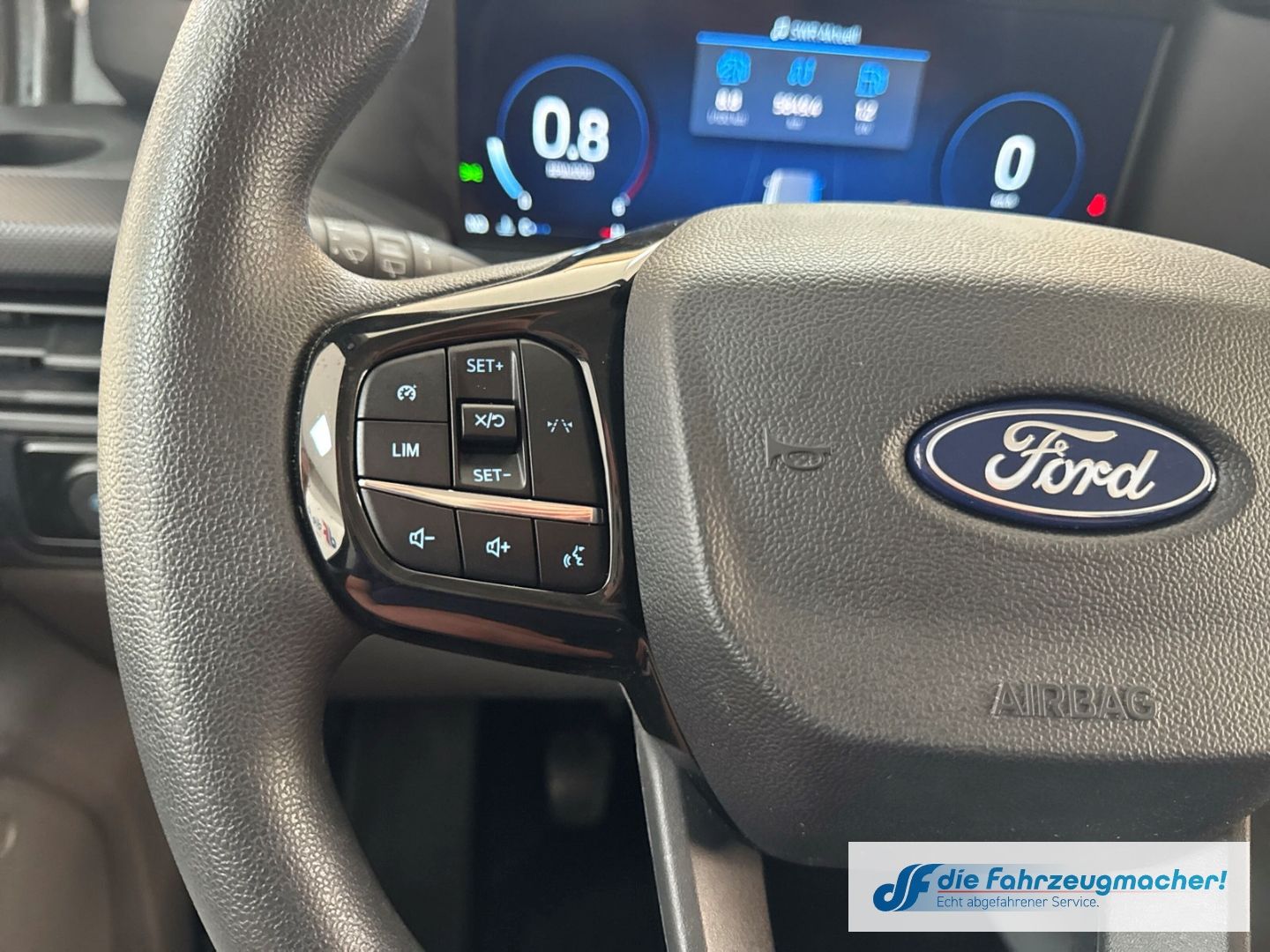 Fahrzeugabbildung Ford Transit Custom Kombi 320 L2 FWD Trend Navi LED K