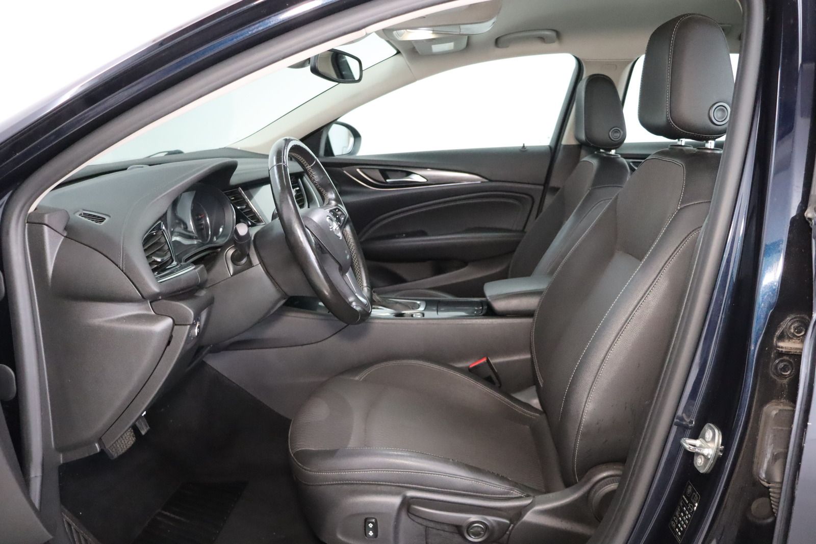 Fahrzeugabbildung Opel Insignia Grand Sport 4x4 * AHK