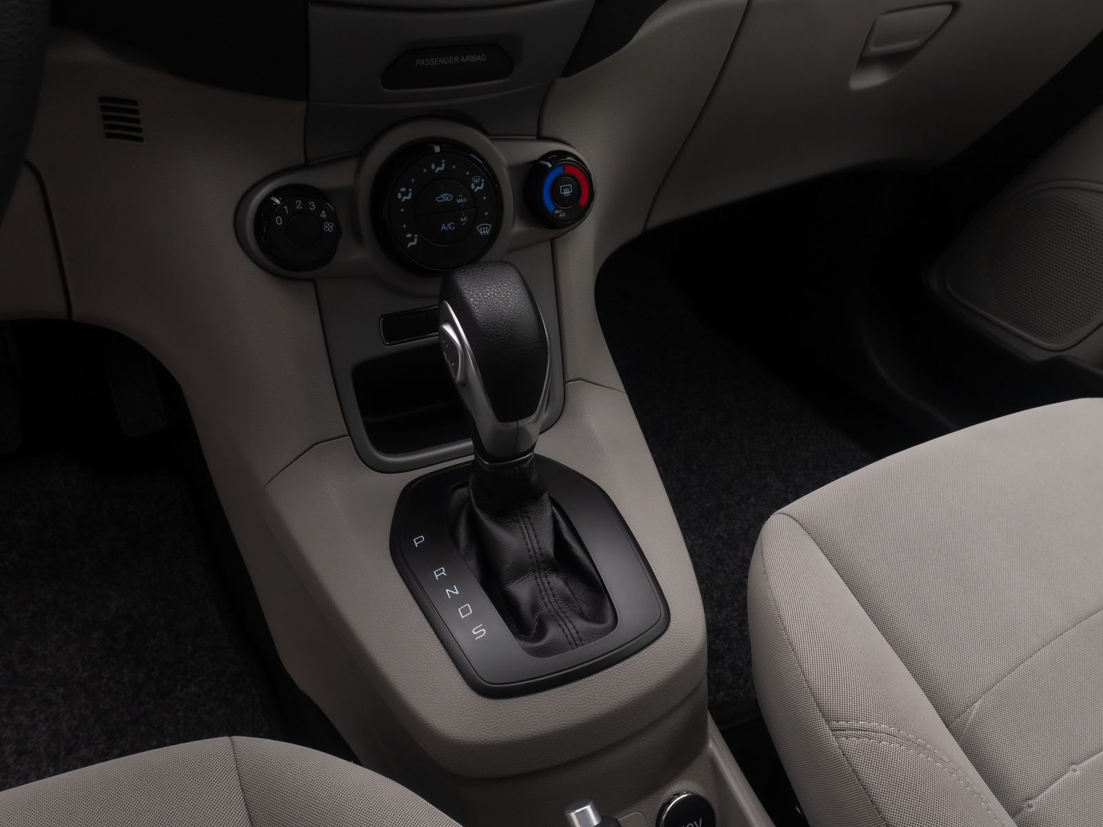 Fahrzeugabbildung Ford Fiesta Trend Aut PDC EasyDriver SoundPaket Stoff