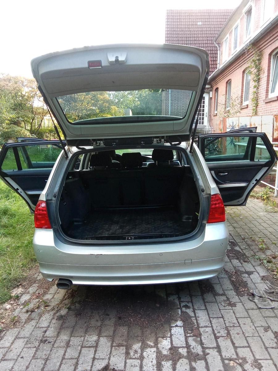 BMW 320 2011 — photo 10