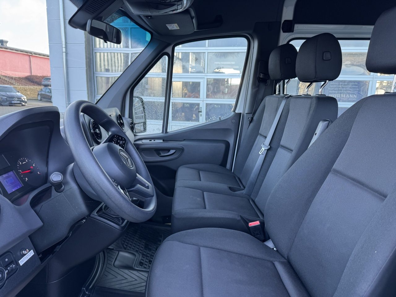Fahrzeugabbildung Mercedes-Benz Sprinter 315 CDI Tourer Dachklima*9-Sitze*MBUX