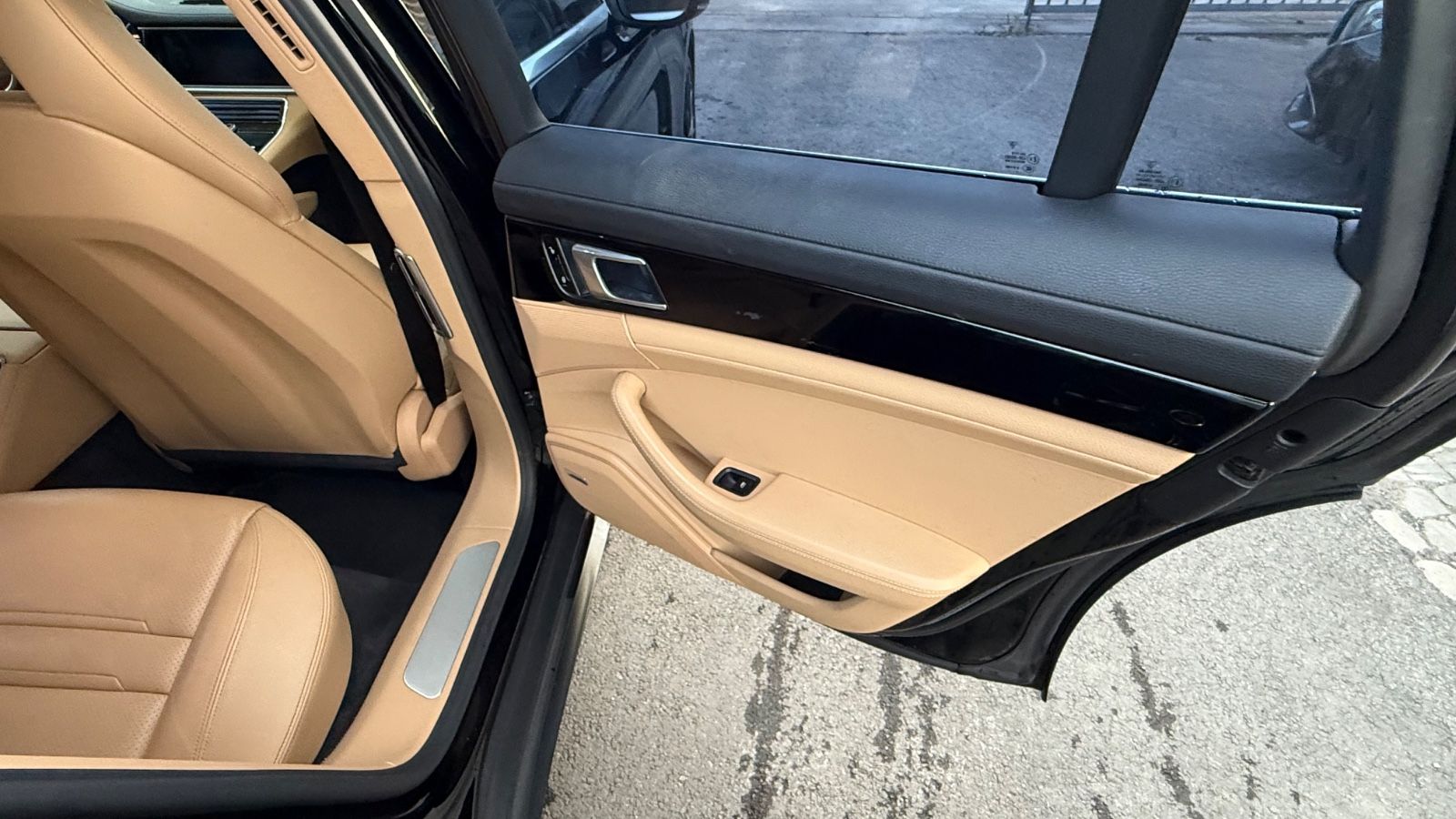 Fahrzeugabbildung Porsche Panamera 4 S Diesel