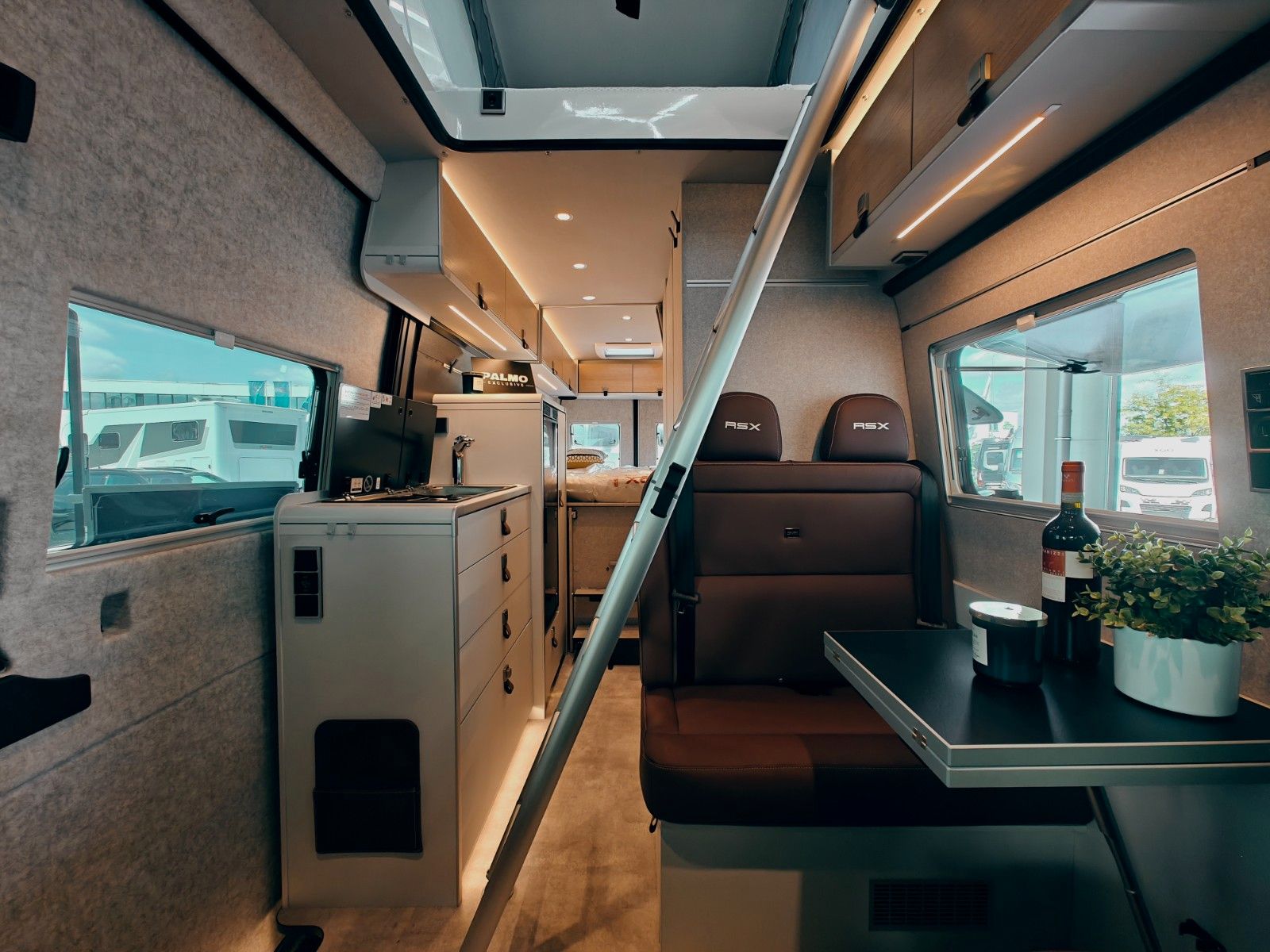 Fahrzeugabbildung HYMER / ERIBA / HYMERCAR GRAND CANYON S 700 4x4 RSX ONE by palmo