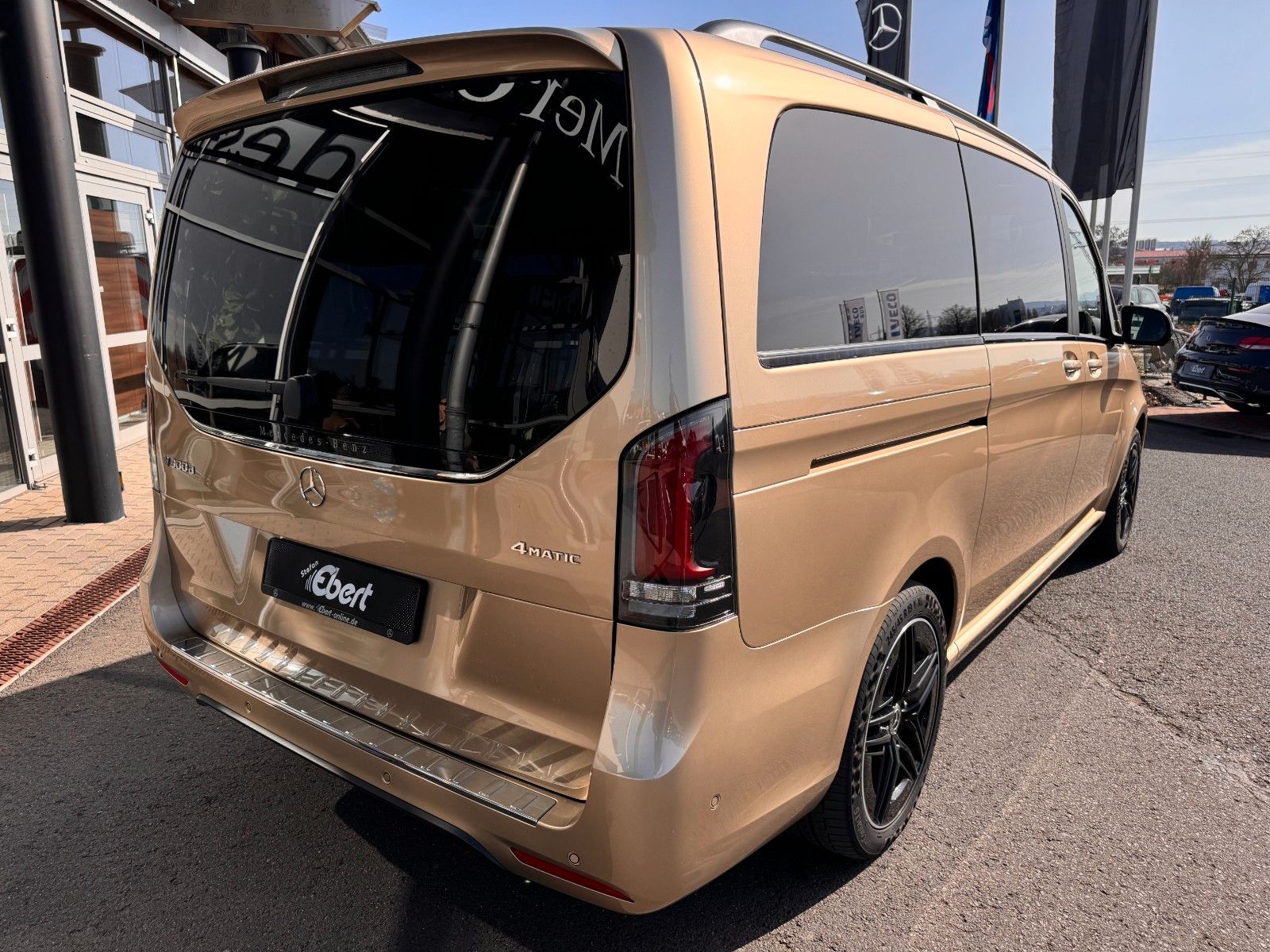 Fahrzeugabbildung Mercedes-Benz V 300 d 4MATIC AVA AMG AIRMATIC AHK DISTRONIC